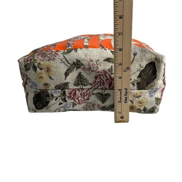 See By Chloé Floral Canvas Casual Style Logo Beige Brown and Purple Tote Bag - Picture 9 of 14